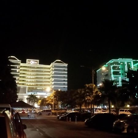 Seaview Gateway - Private Owner Hotel Port Dickson Bagian luar foto