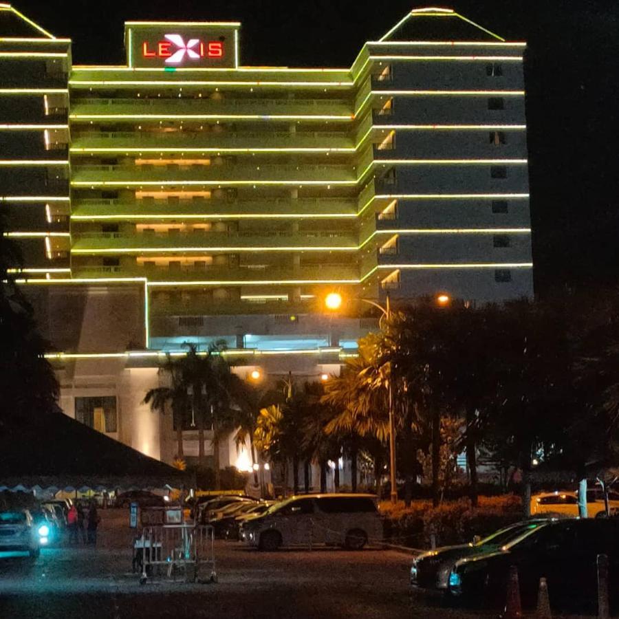 Seaview Gateway - Private Owner Hotel Port Dickson Bagian luar foto