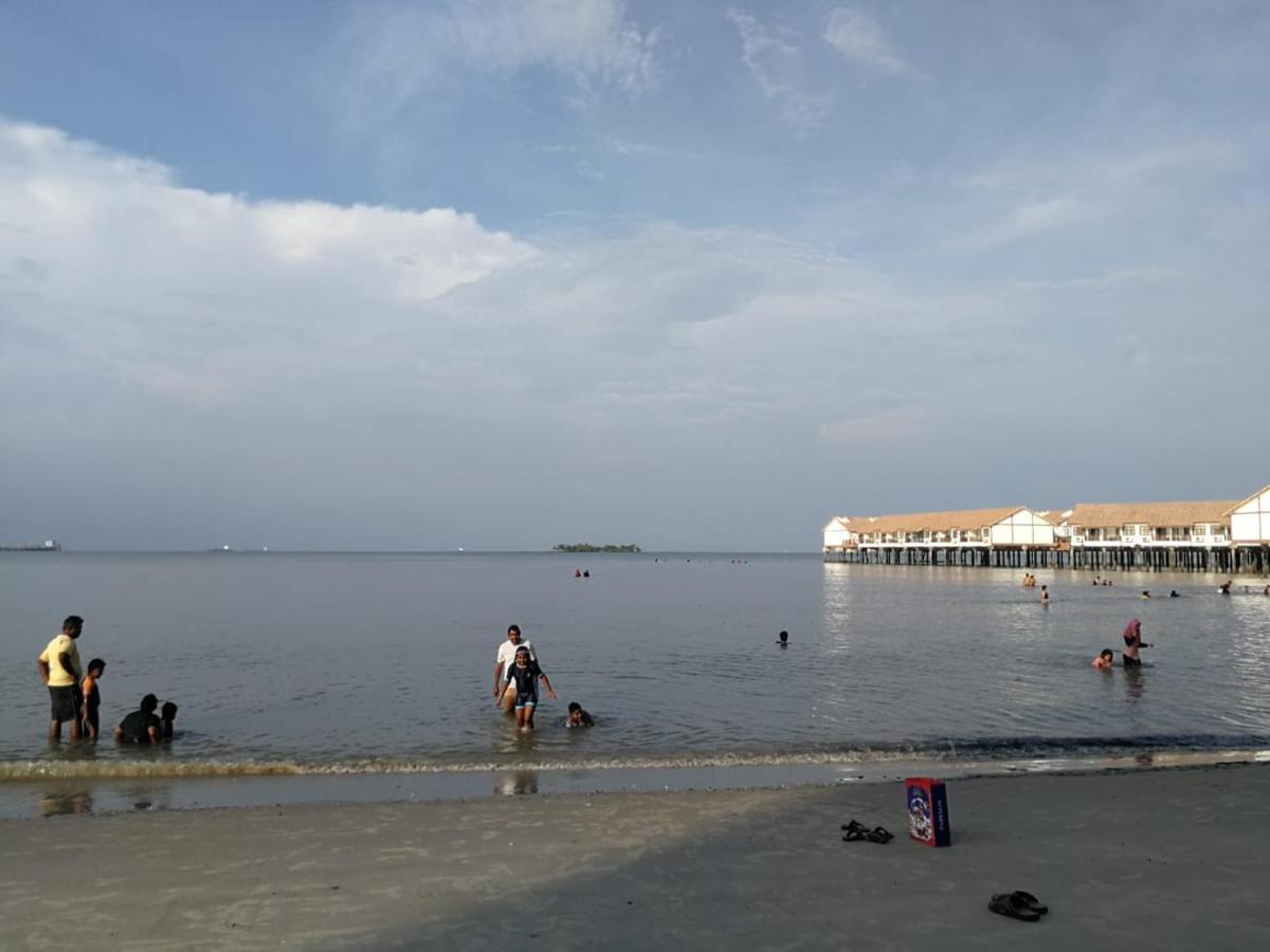 Seaview Gateway - Private Owner Hotel Port Dickson Bagian luar foto